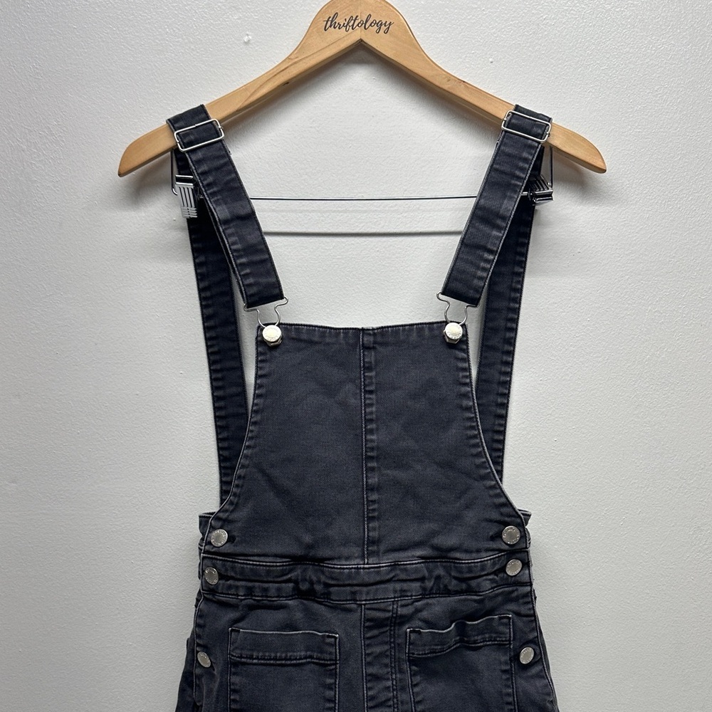 Rollas Denim Bib Overalls High Rise Wide Leg Pants Faded Black Gray Size 8 - Picture 2 of 8